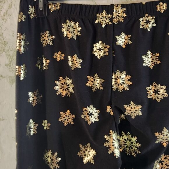 APT. 9 Snowflake Leggings - Picture 8 of 13